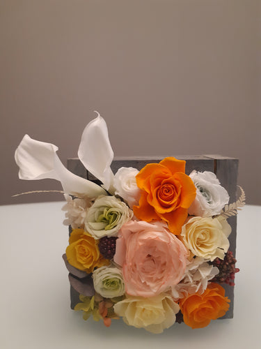 Unique Sunshine Preserved Flower Square Wooden Pot