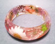 Load image into Gallery viewer, Trendy Pressed Flowery Bangles