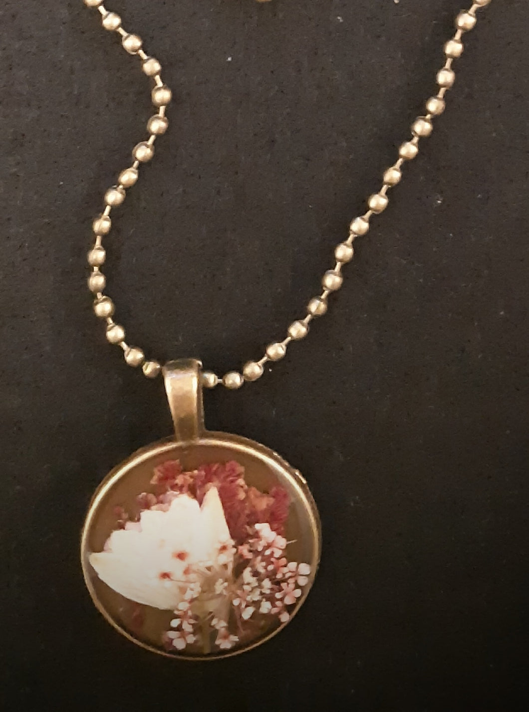 Stylish Pressed Flower Necklace