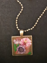 Load image into Gallery viewer, Stylish Pressed Flower Necklace